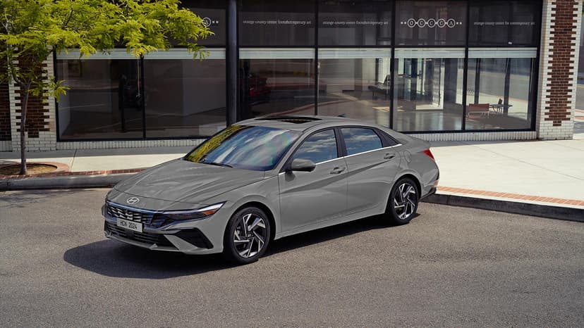 Auto Hyundai Elantra 2025
