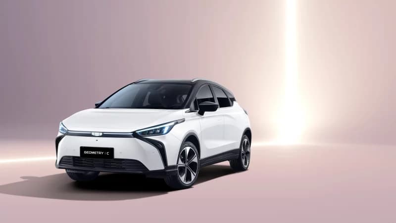 Auto Geely Geometry C 2025