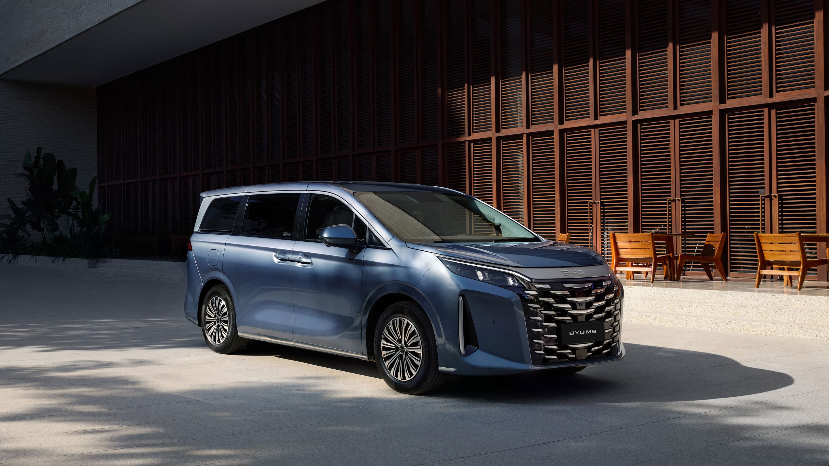 BYD M9 2025